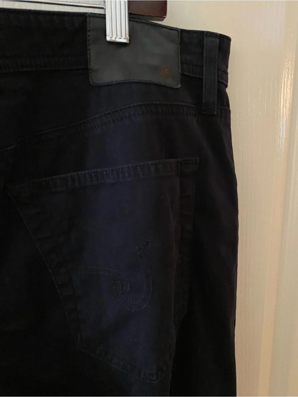 AG Men’s Graduate Tailored Leg Jeans/Pants in Black - 38x34